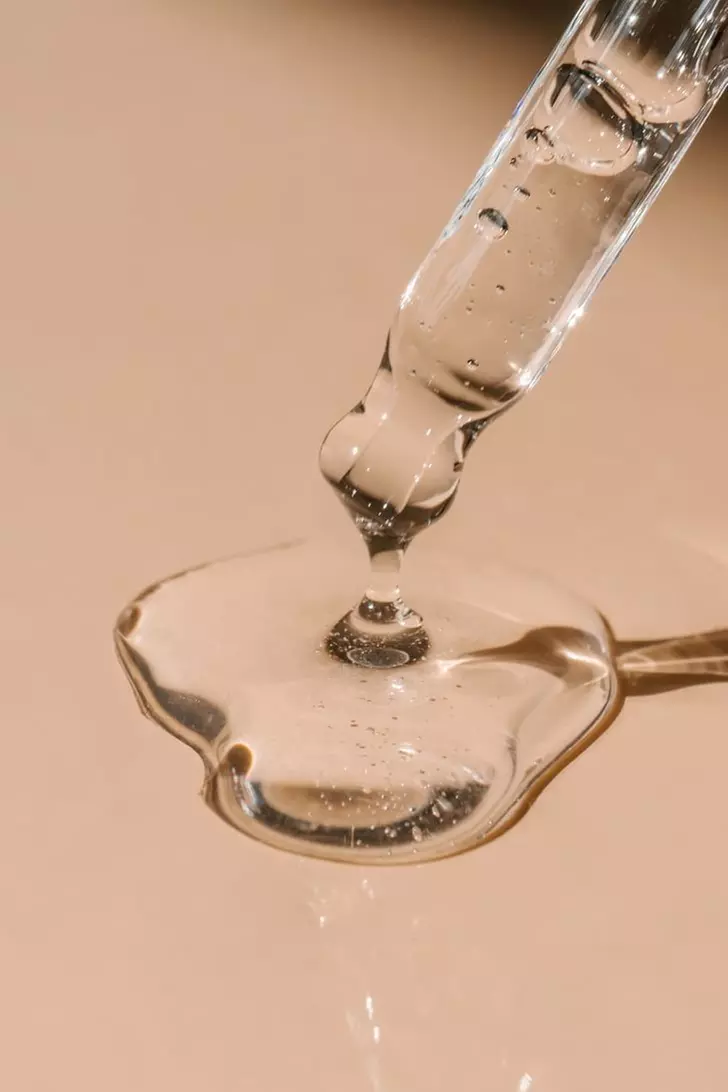 First anti-ageing treatment? Start with microneedling with HA ✅