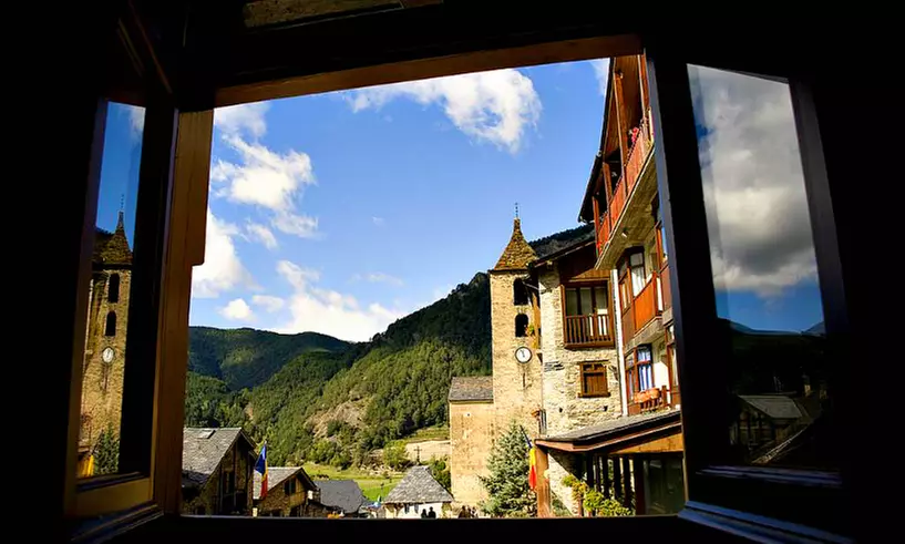 Andorre : 1 à 5 nuits en demi-pension et départ tardif à l'hôtel Santa Bàrbara de la Vall d'Ordino pour 2 personnes - Primary Image