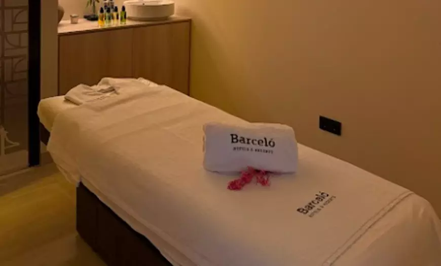 Image 6: Relájate en un entorno de 5 * con un acceso wellnes y opción a masajes