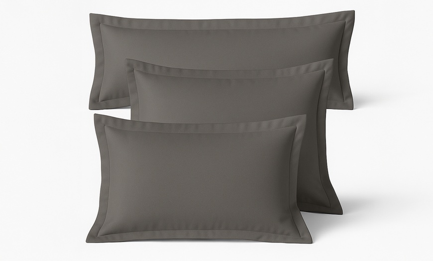Image 5: Funda de cojín gris lisa de Sampur