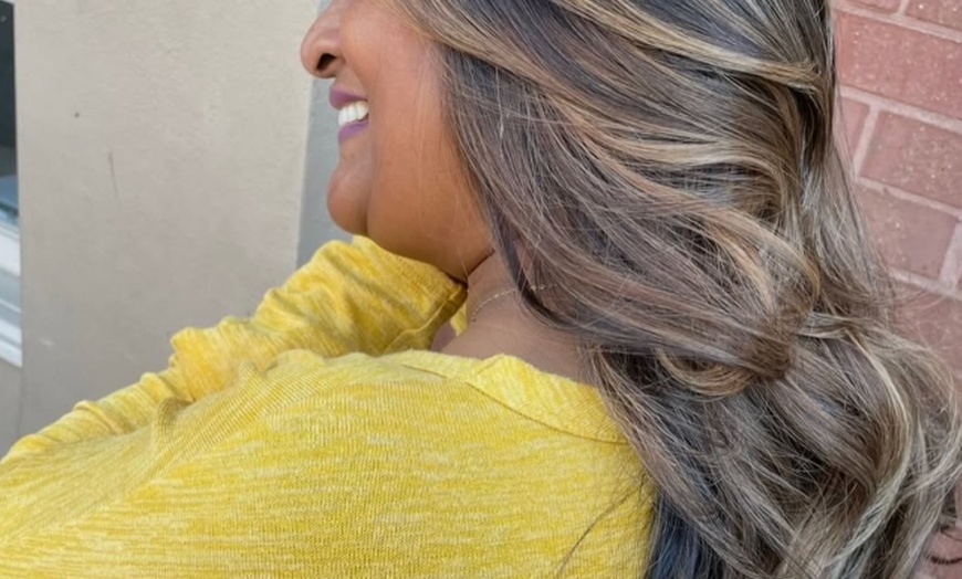 Image 4: Up to 62% Off on Salon - Hair Color / Highlights