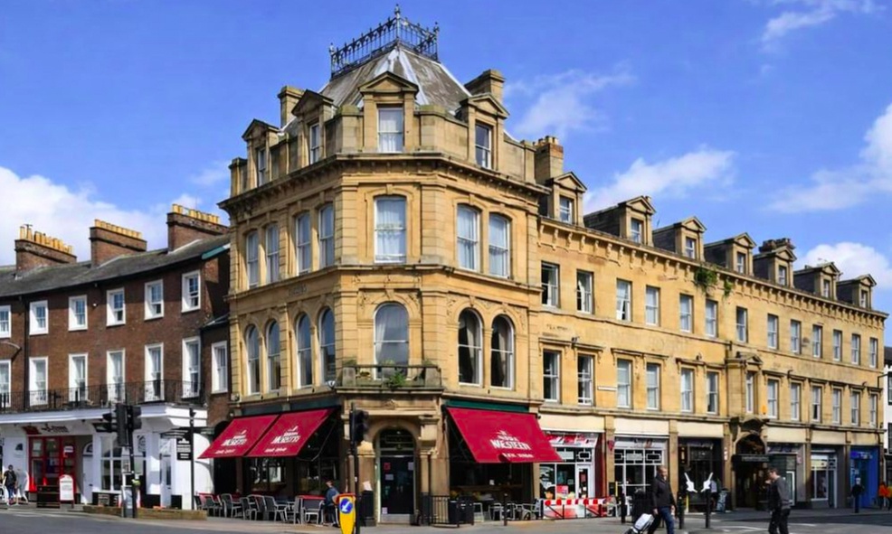 Cumbria: Standard Double Room with Bottle of Wine