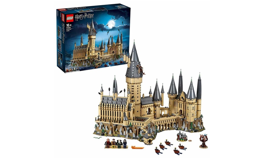 Image 1: LEGO Harry Potter Hogwarts Castle Building Kit