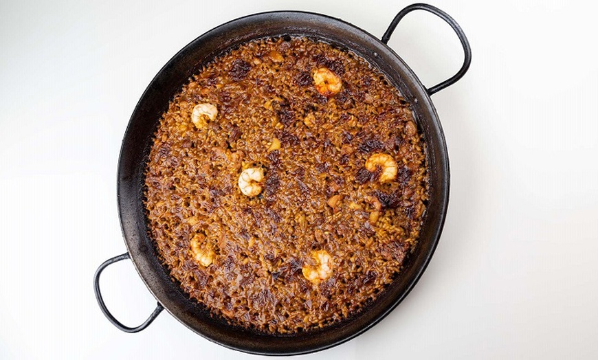 Image 17: Menú mediterráneo para 2 o 4 con postres y vino con vistas al mar