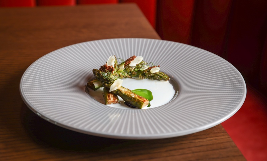 Image 5: Savor the Oak 8-Plate Feast—Perfect for Two, Four or Six