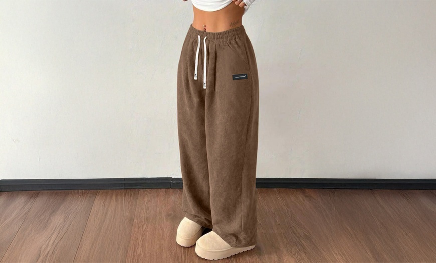 Image 5: Women's Relaxed Fit Trousers