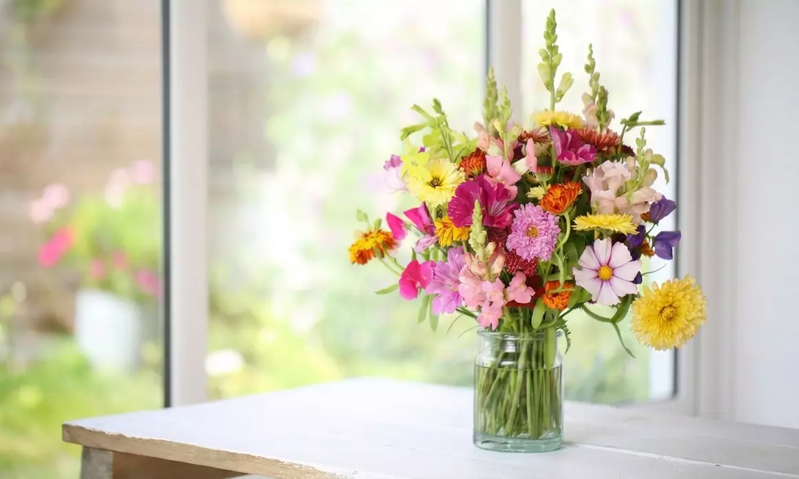 Valentine’s Day Floral Bouquets with Optional Chocolates