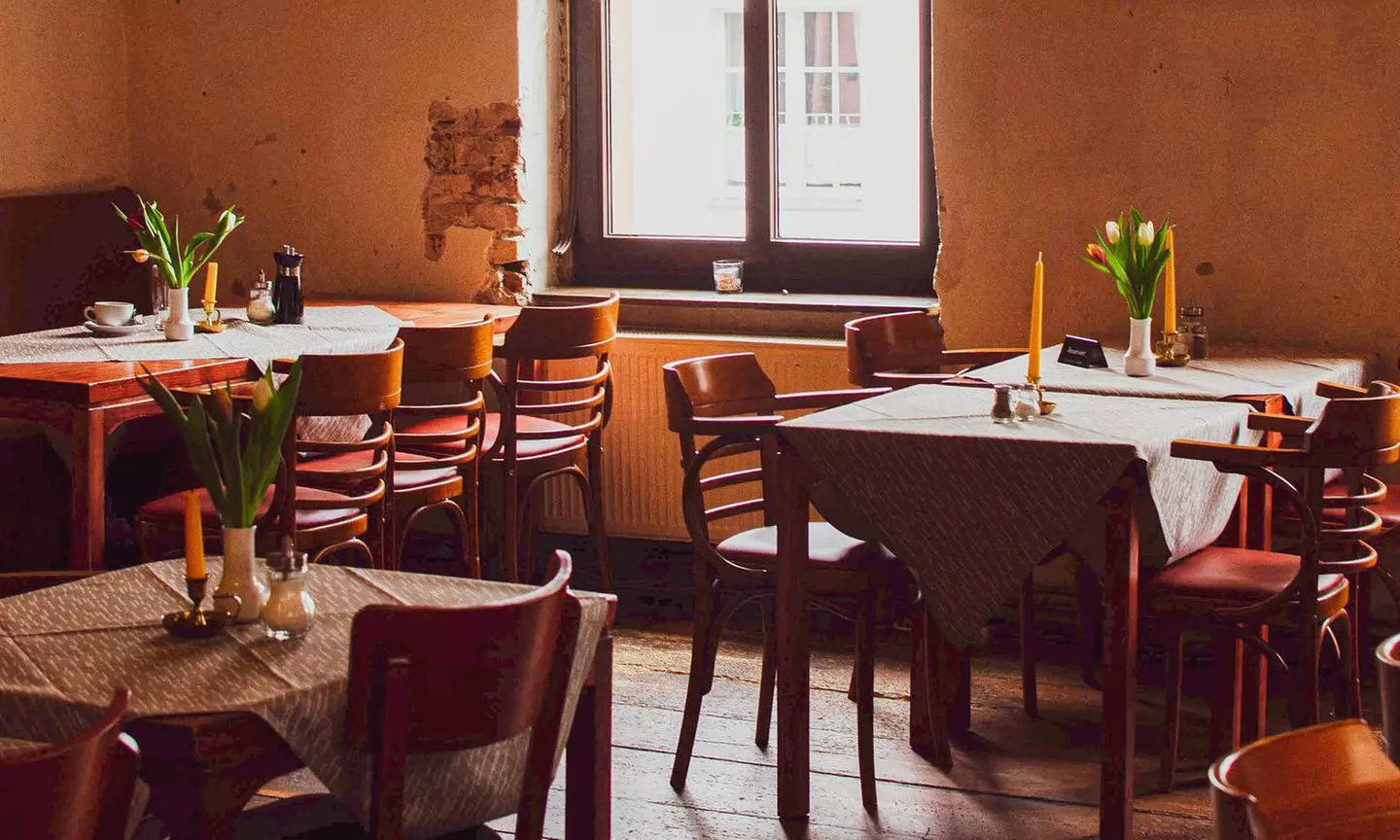 Wein-Verkostung von deutschen Weinen inkl. Snack für 2 oder 4 Personen