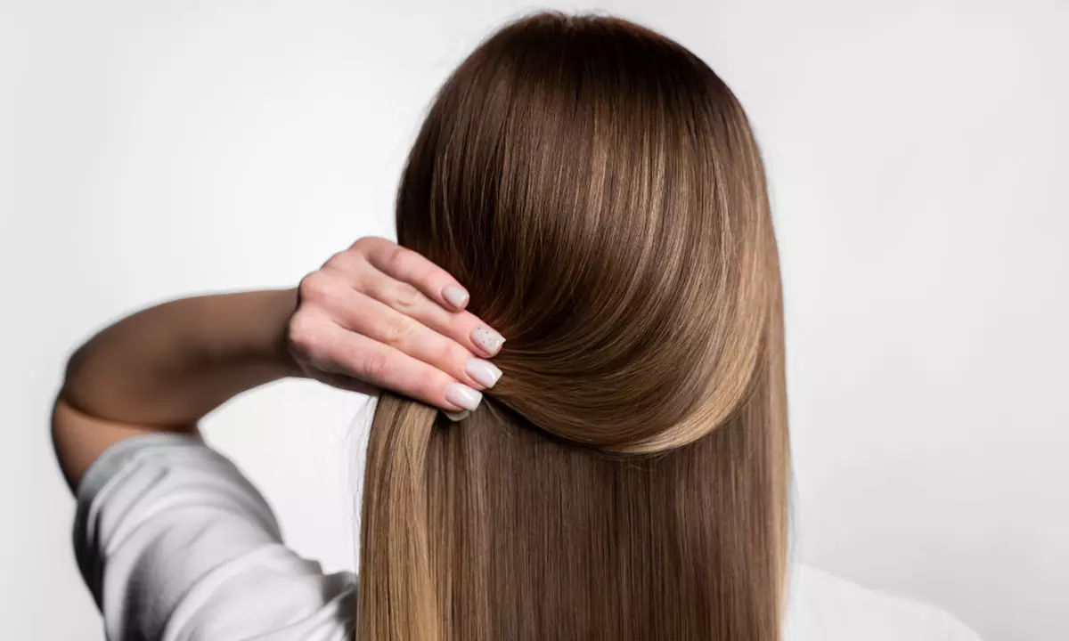 Cabello suave y sin frizz con Alisado de keratina