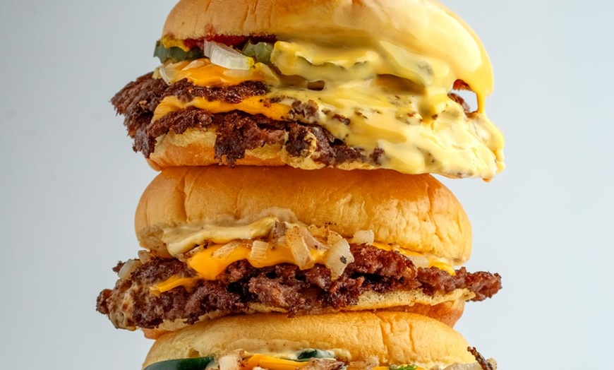 Image 4: Leckeres Burger-Menü inkl. Pommes für 1 bis 4 Personen