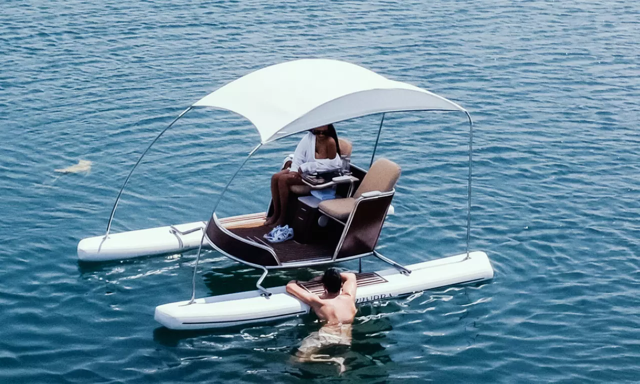 Explore 15 or 30-Minute Luxury E-Catamaran Tour for 2 or 4 People