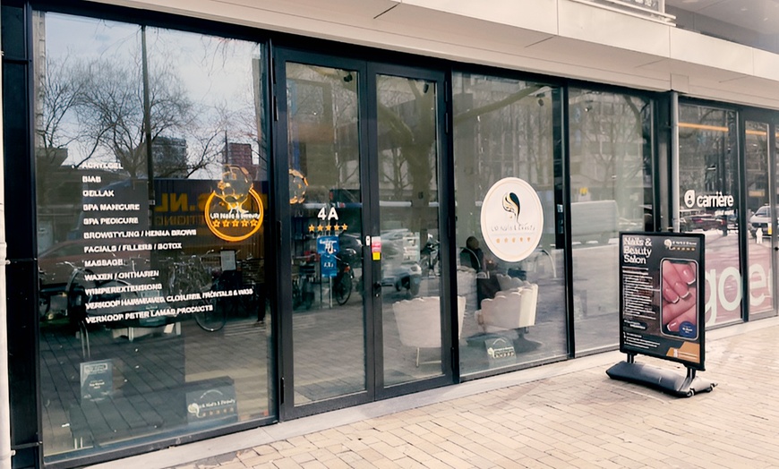 Image 7: Breng lichaam en geest in balans: luxe gezichtsbehandeling en massage