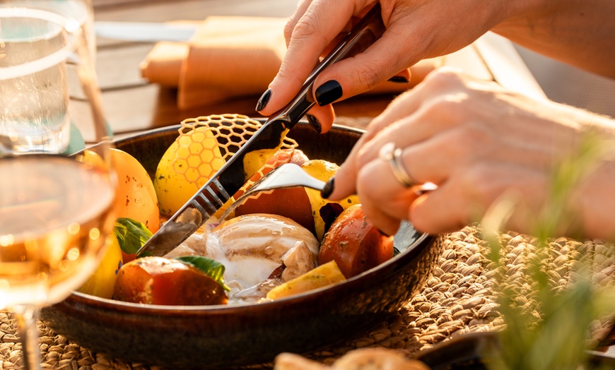 Image 4: Rooftop Style Night Brunch & Soft/House Beverages w/ DJ Experience