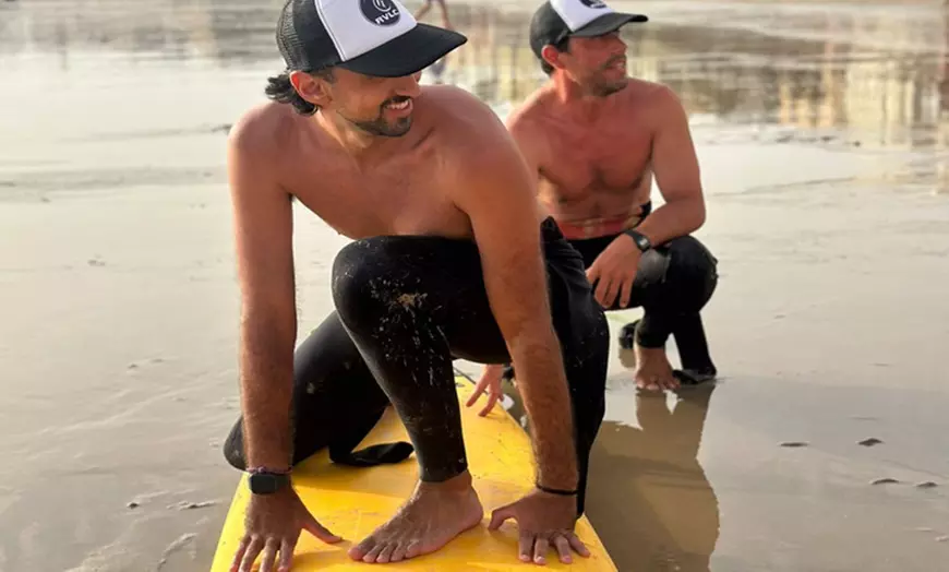 Image 4: Clases de surf de 2 horas en grupos reducidos para 1 o 2 personas