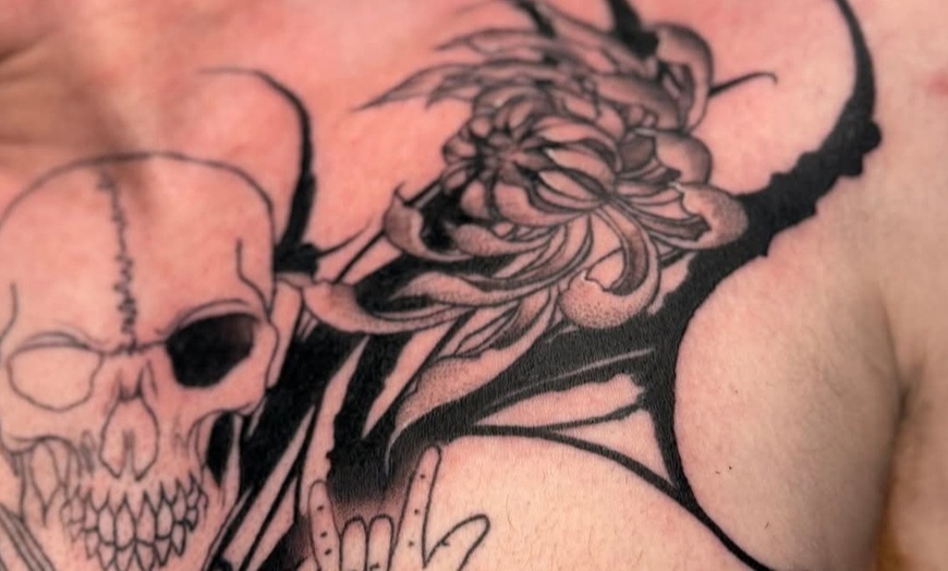 Image 3: Transform Your Skin with a Palm Size Tattoo or Day Session