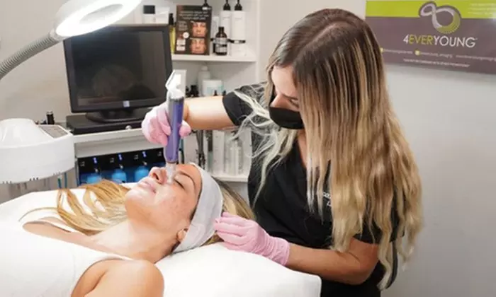 Choice of SkinPen or RF Microneedling Treatments
