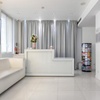Image 2: Paris, 11ᵉ : chambre double blanche ou Soft avec PDJ en option