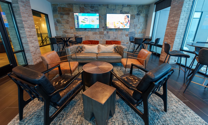 Image 5: Member Pricing: 4* Mountain Resort in Park City with Sweeping Views 
