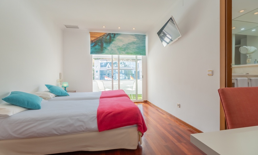 Image 4: Segovia: 1 o 2 noches con opción a actividad y acceso a spa