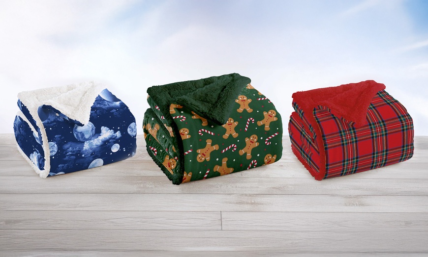 Image 1: Plaid réversible sherpa et microfibre