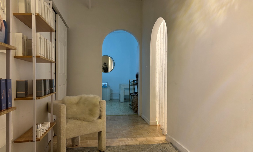 Image 7: Enjoy a Youthful Glow with Top-Rated Nano-Infusion Therapy Sessions