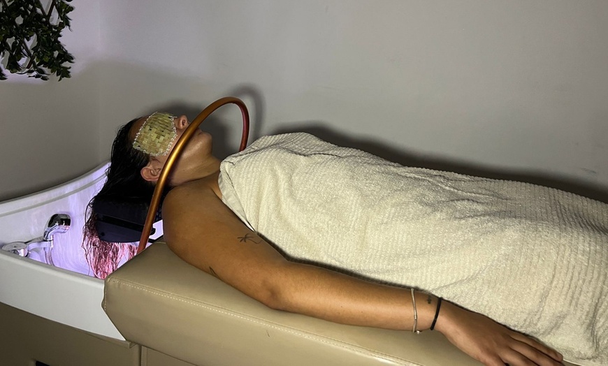 Image 11: Ritual de head spa japonés de 45, 60 o 90 minutos con chocolate y té