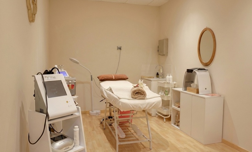 Image 4: Sesión de higiene facial o 1 o 2 sesiones de radiofrecuencia para 1