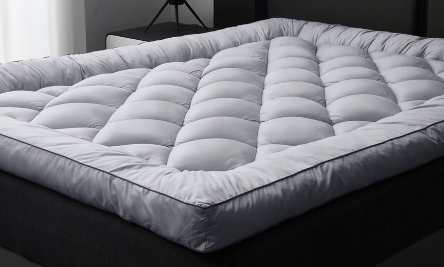 Image 1: Memory Foam Mattress Topper in 5cm or 10cm Depth