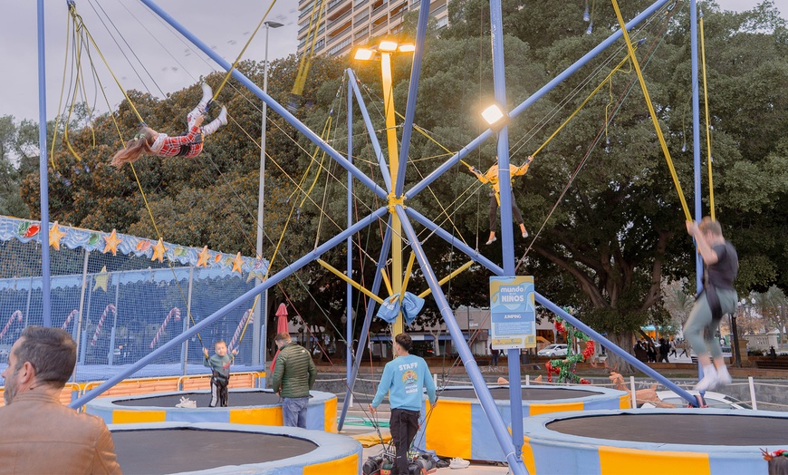 Image 18: Pulsera de acceso ilimitado a todas las atracciones para adulto o niño