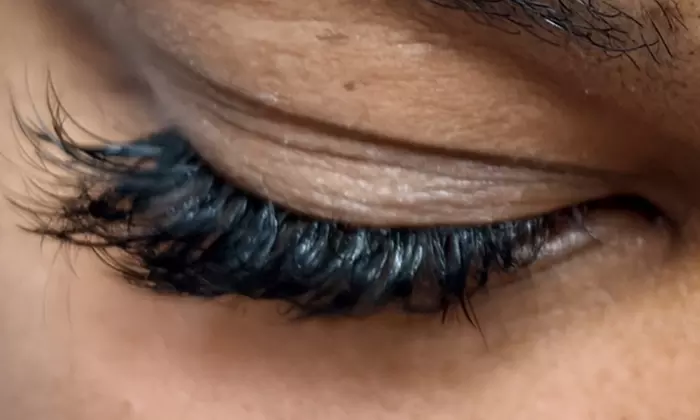 Transform Your Eyes with Custom Full Set Eyelash Extensions