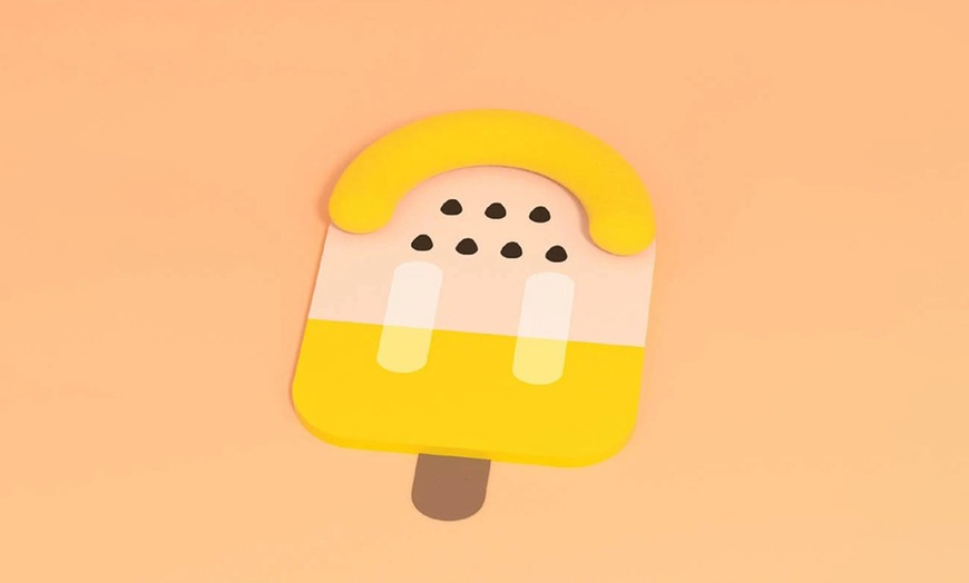 Image 7: Breathable Slide and Scratch-Resistant Cooling Mat for Cat or Dog 