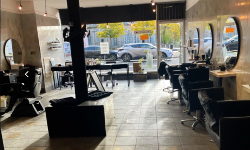 Image 4: Relax w/ Deep Cleanse or LED Facial or Express Facial & Head Massage