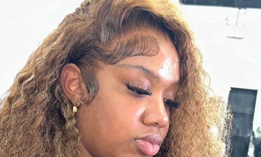 Image 9: Get a Sleek Ponytail or Quick Weave at Raevans Beauty Bar