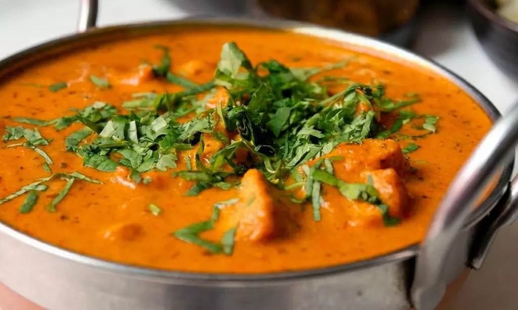 Complete Meal Packages for 2 or 4: Starter, Main Dishes & Drinks