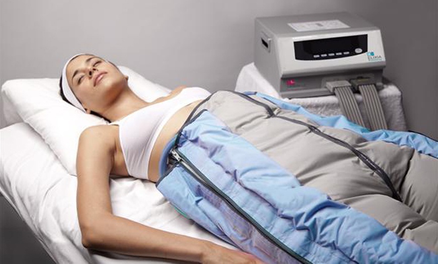 Image 2: Reafirma tu cuerpo con 5 o 10 sesiones de presoterapia a elegir para 1
