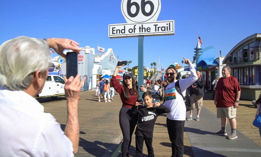 Image 6: Hollywood Sightseeing, Celebrity Tour & More For One Child or Adult 