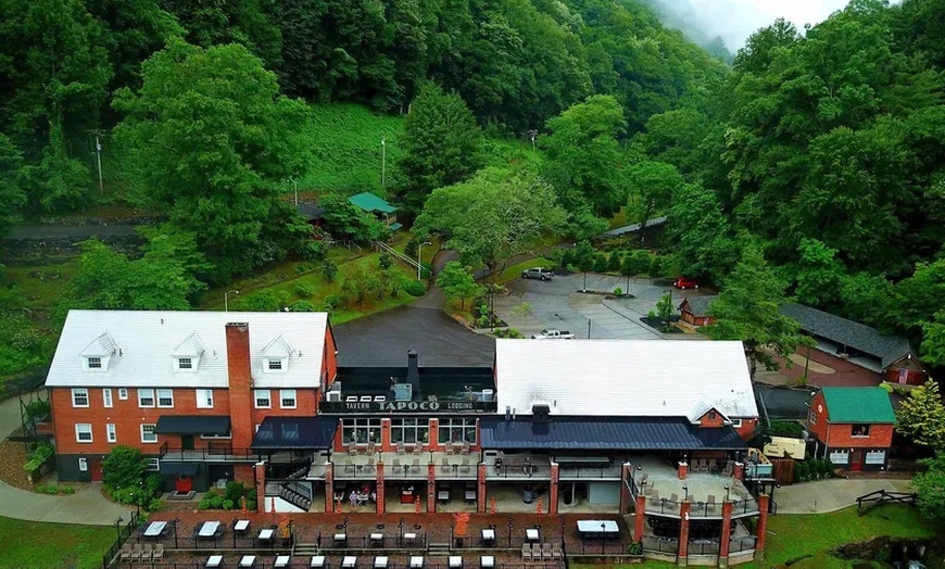 Image 11: Exclusive Deal: Cozy Stay at Tapoco Lodge Resort