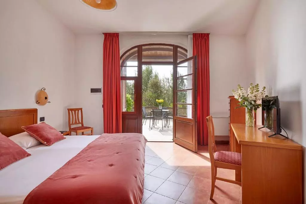 Val di Cecina: camera Standard con colazione o mezza pensione e Spa