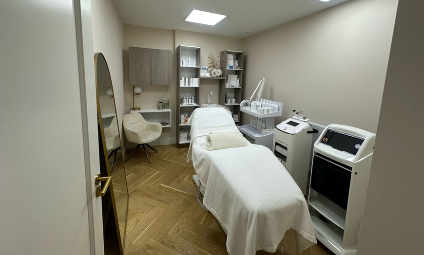 Image 11: Effectieve huidverzorging op maat met geavanceerde technologie