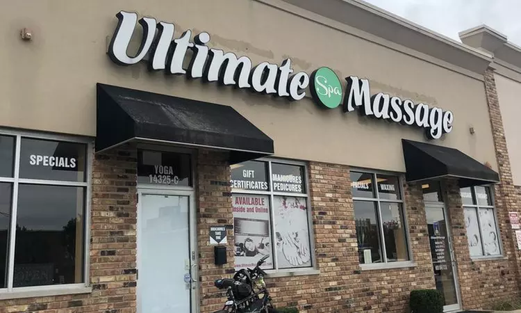Up to 40% Off on HydraFacial at Ultimate Massage Spa