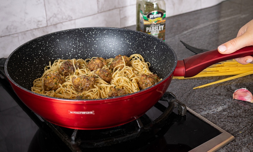 Image 8: Batteria da cucina da 10 o 14 pezzi Royalty Line