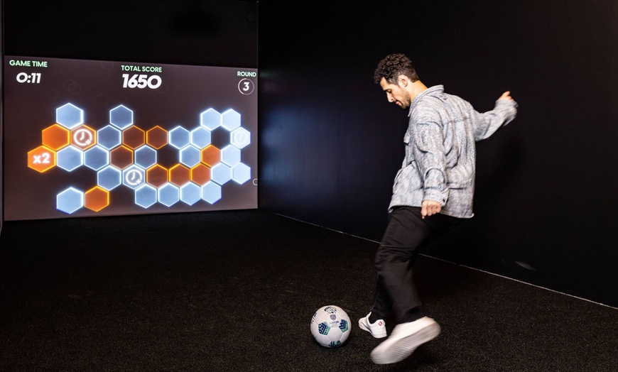 Image 15: 45 oder 90 Min. SOCCERBEAT für 1 Person: Fußballwelt mit 13 Spielzonen für Spiel & Wettbewerb (bis 32% sparen)