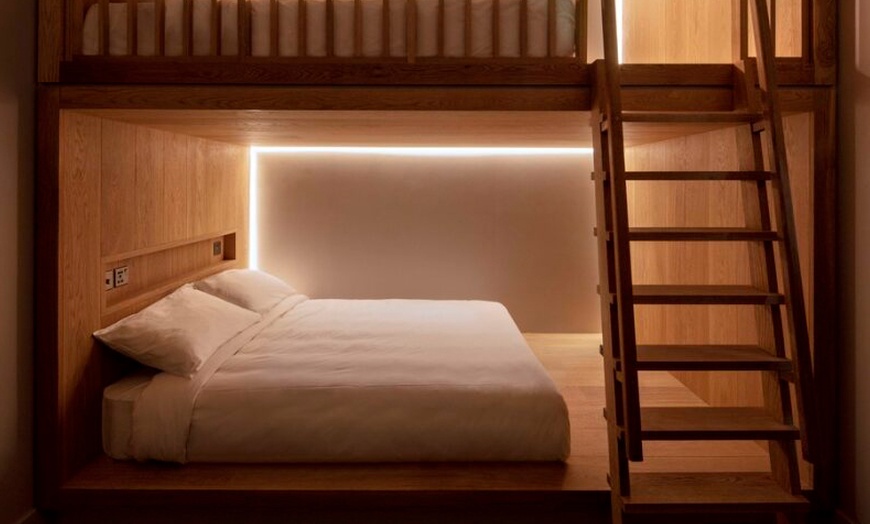 Image 10: Central London: Cocoon Room stay with activities