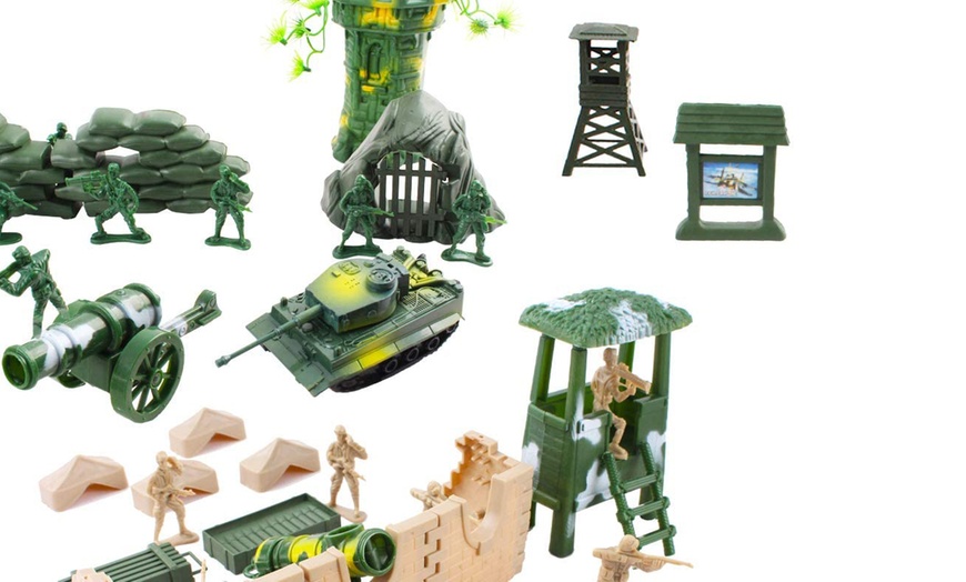 Image 7: 100-Piece Military Play Set