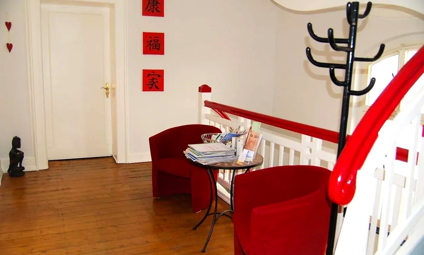 Image 4: 10- oder 16 Punkte Hyaluron-Lifting mit innovativer BAP-Technik