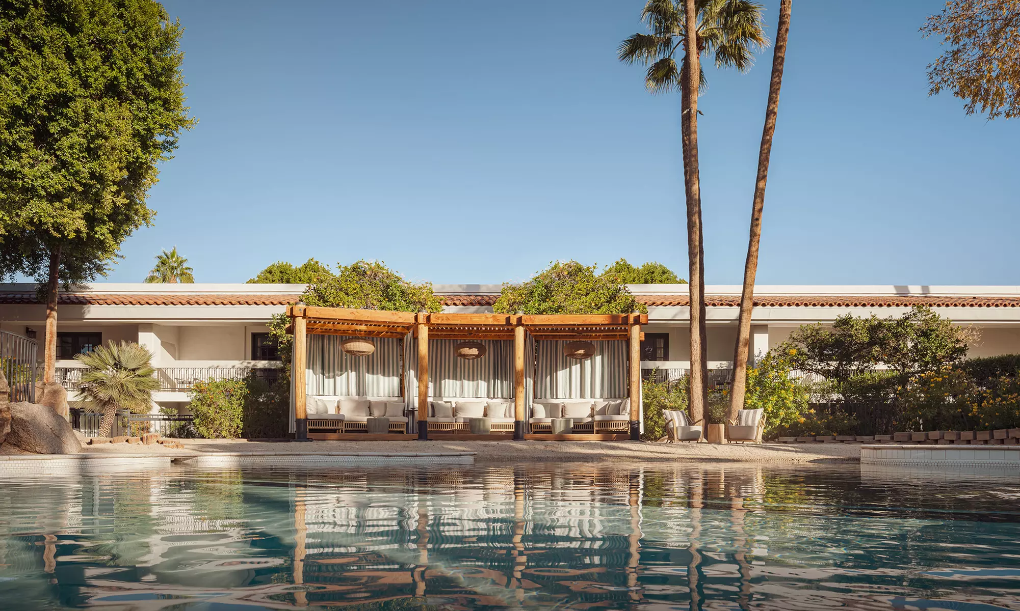 Stay at 4-star The Scott Resort & Spa in Scottsdale, AZ. Indulge in a Day by the Pool or Treat Yourself to a Spa Day!