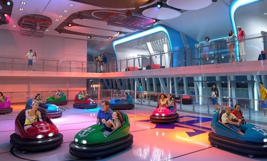 Image 12: 7-Night Getaway for Two with Hotel Stay, Flights & Singapore Cruise