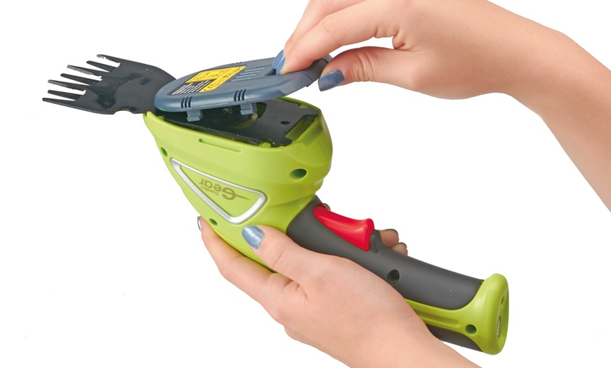 Image 4: Garden Gear Cordless Handheld Trimming Shear Collection