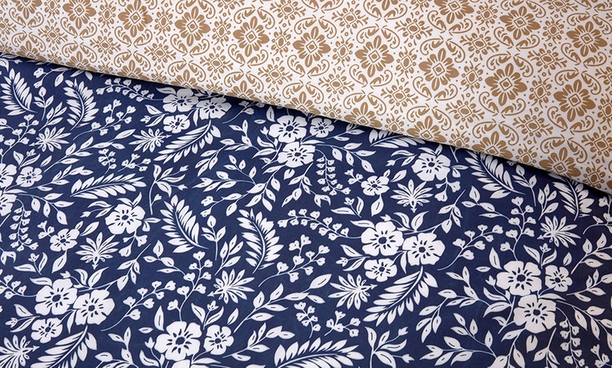 Image 3: Eleanor Floral Reversible Duvet Set