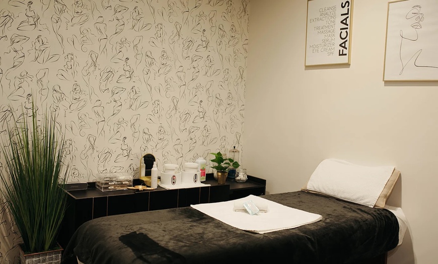 Image 3: One or Two Manzilian Services for Men Available Now